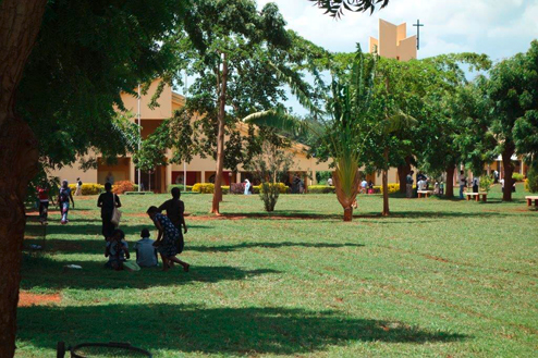 02-Tansania-Campus.jpg